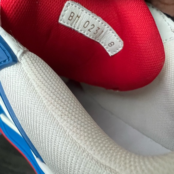 Louis Vuitton Trainers - Picture 3 of 3